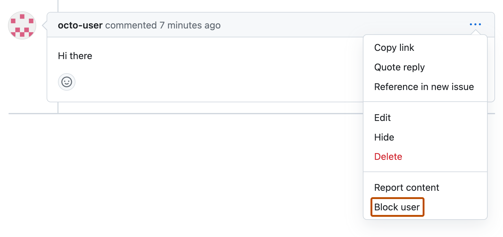 Capture d’écran d’un commentaire de pull request par octo-user. Sous une icône de trois points, un menu déroulant est développé et « Bloquer l’utilisateur » est mis en évidence en orange.